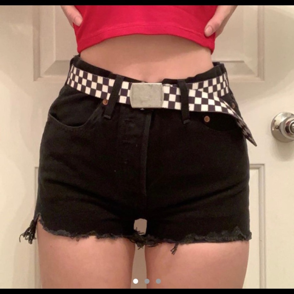 Black high waisted Levi shorts